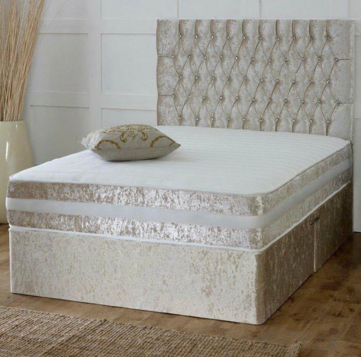 Layina Chesterfield Divan Bed